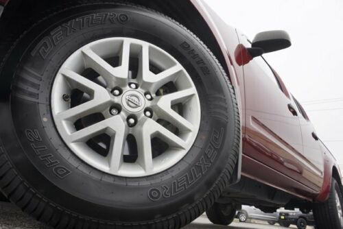 2017 Nissan Frontier SV V6 39,356 Miles Cayenne Red Crew Cab Pickup Regular Unle image 6
