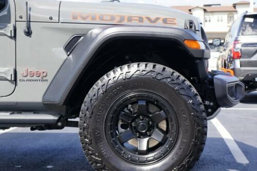 2021 Jeep Gladiator Mojave 5,676 Miles Sting-Gray Clearcoat Crew Cab Pickup Regu image 4