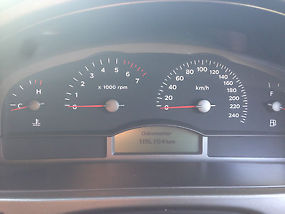 Holden Commodore Executive (2004) 4D Sedan 4 SP Automatic (3.6L - Multi Point... image 6