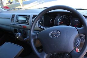 Toyota Hiace van 2.7 Petrol 5 speed manual image 5