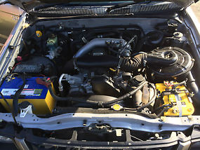 2004 Toyota Hilux SR5 4x4 turbo diesel image 7