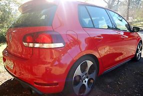 AS NEW, IMMACULATE Volkswagen VW Golf GTi - VERY LOW 14,000KM - MUST SELL !! image 2