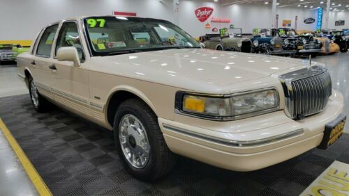 1997 Lincoln Town Car Cartier! image 2