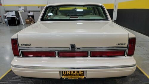 1997 Lincoln Town Car Cartier! image 4