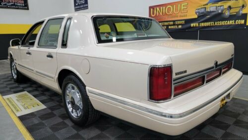 1997 Lincoln Town Car Cartier! image 5