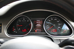 Mega Spec Low Mileage Audi 3.0 TDi Sline TV Rear DVD Adaptive Cruise Keyless image 6