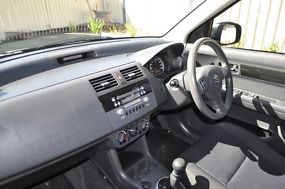 Suzuki Swift GLX (2007) 5D Hatchback 5 SP Manual (Pearl White) In MINT condition image 5