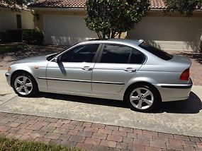 2004 BMW 330xi - Titanium Silver - low low miles - all wheel drive - clean image 3