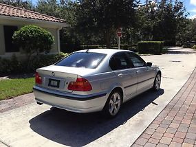 2004 BMW 330xi - Titanium Silver - low low miles - all wheel drive - clean image 6