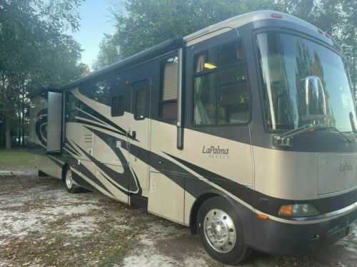 2006 Workhorse Motorhome Chassis SUV Grey RWD Automatic W24 image 1
