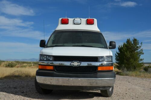 2015 Chevrolet Express 3500 Extended Duramax Diesel 6.6L image 7