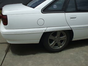 Holden Commodore Executive VP (1992) 4D Sedan 4 SP Auto. White. orONO image 6