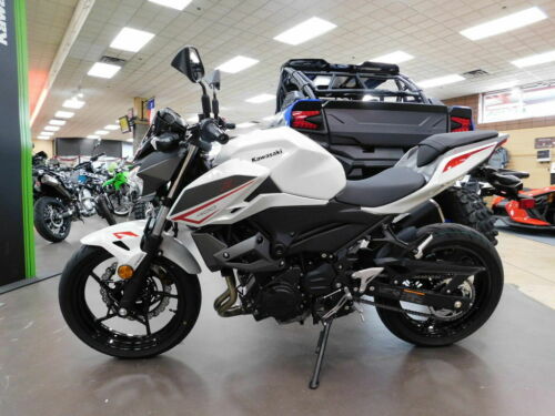 2022  Z400, White with 0 available now!