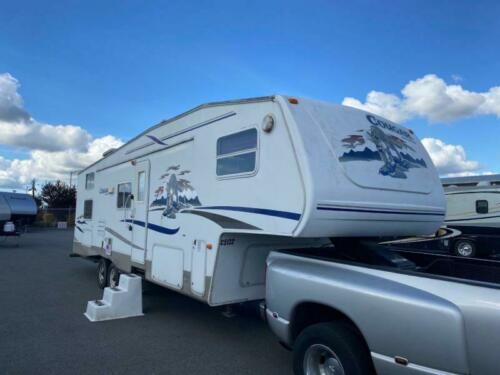 2005  Cougar 281 EFS,with 0 available now!