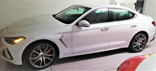 2020 G70 SPORT 2.0T 6 MT WHITE glitter, RED Brembos, nice GRAY leather comfort