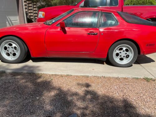 1986 Porsche 944 Coupe Red RWD Manual Turbo image 1