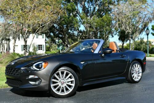 2019 124 Spider Convertible 4,046 Miles Trades, Financing & Shipping Available. image 1