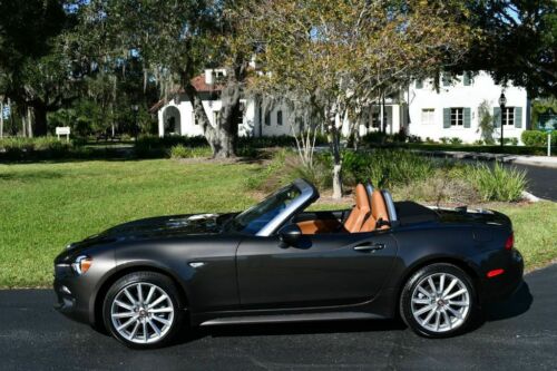 2019 124 Spider Convertible 4,046 Miles Trades, Financing & Shipping Available. image 2