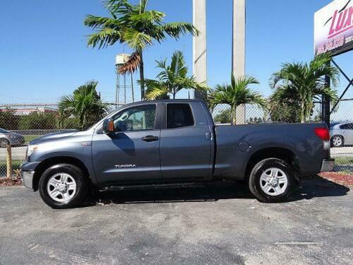 2007 Toyota Tundra 4X4 SR5 DOUBLE CAB! LOW MILES! FLORIDA NO RUST TRUCK image 4