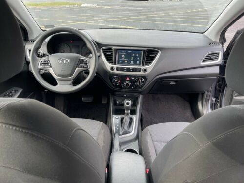 2020 Hyundai Accent Sedan Grey FWD Automatic SE image 5