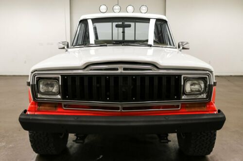1982 Jeep J1054267 Miles White/Red Truck 401ci AMC V8 Automatic image 1