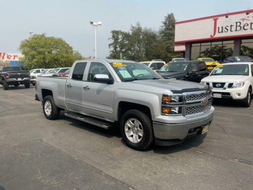 Silver Ice Metallic Chevrolet Silverado 1500 with 45850 Miles available now! image 1