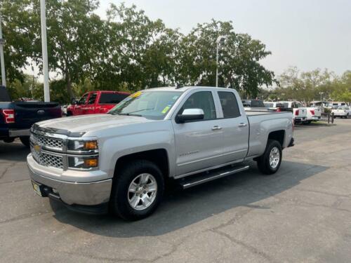 Silver Ice Metallic Chevrolet Silverado 1500 with 45850 Miles available now! image 4
