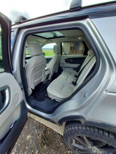 2016 Land Rover Discovery Sport HSE Si4. SUV seats 5 image 1