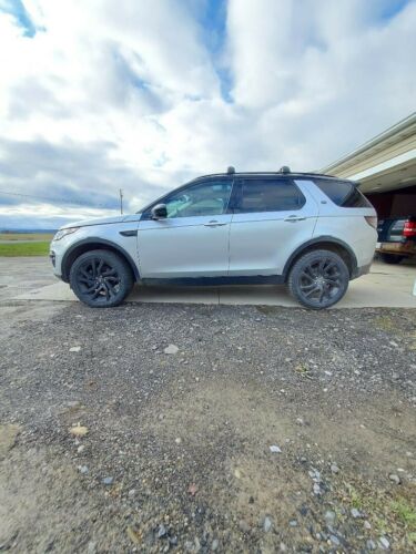 2016 Land Rover Discovery Sport HSE Si4. SUV seats 5 image 2