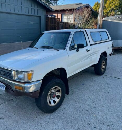 1991  4 Wheel Drive Pickup Manual Transmission with a 22RE that purrs!!!