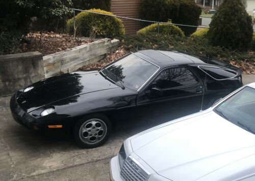 1982  928 Coupe Black RWD Automatic