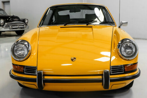 1972 Porsche 911T 2.4 Coupe | A dream for the Porsche collector! image 3