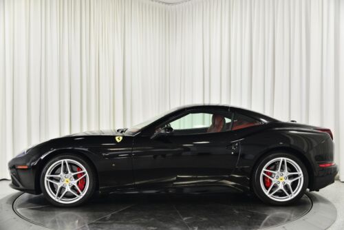 2015 Ferrari California T image 3