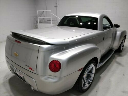 2005 Chevrolet SSR Roadster 6.0L V8 Ricochet Silver Metallic AVAILABLE NOW!! image 7