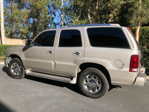 2006 Cadillac Escalade AWD, Navigation, 3rd Row Seating, Leather, Moonroof