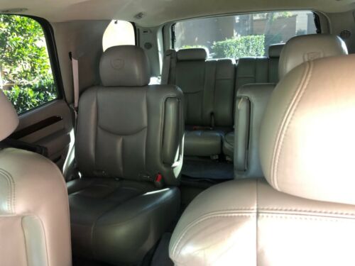 2006 Cadillac Escalade AWD, Navigation, 3rd Row Seating, Leather, Moonroof image 2