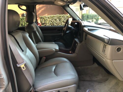 2006 Cadillac Escalade AWD, Navigation, 3rd Row Seating, Leather, Moonroof image 4