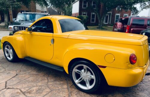 2004 chevrolet ssr, BEST DEAL AROUND ON ONE! $9,750 FIRM. image 5