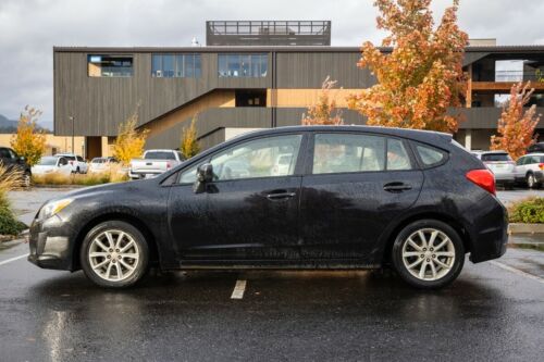 2014 Subaru Impreza 2.0i Premium All Wheel Drive Automatic Wagon image 2