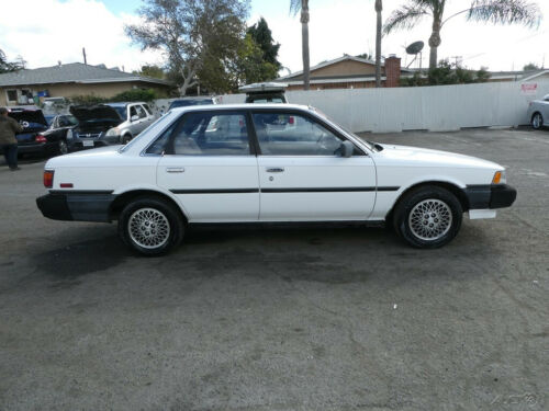 (OMR) 1987 Toyota Camry 4 Cylinder Automatic NO RESERVE image 6