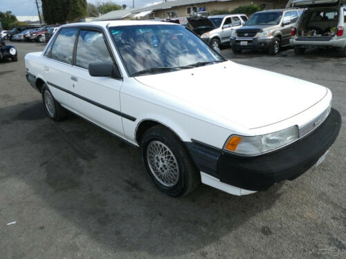 (OMR) 1987 Toyota Camry 4 Cylinder Automatic NO RESERVE image 7